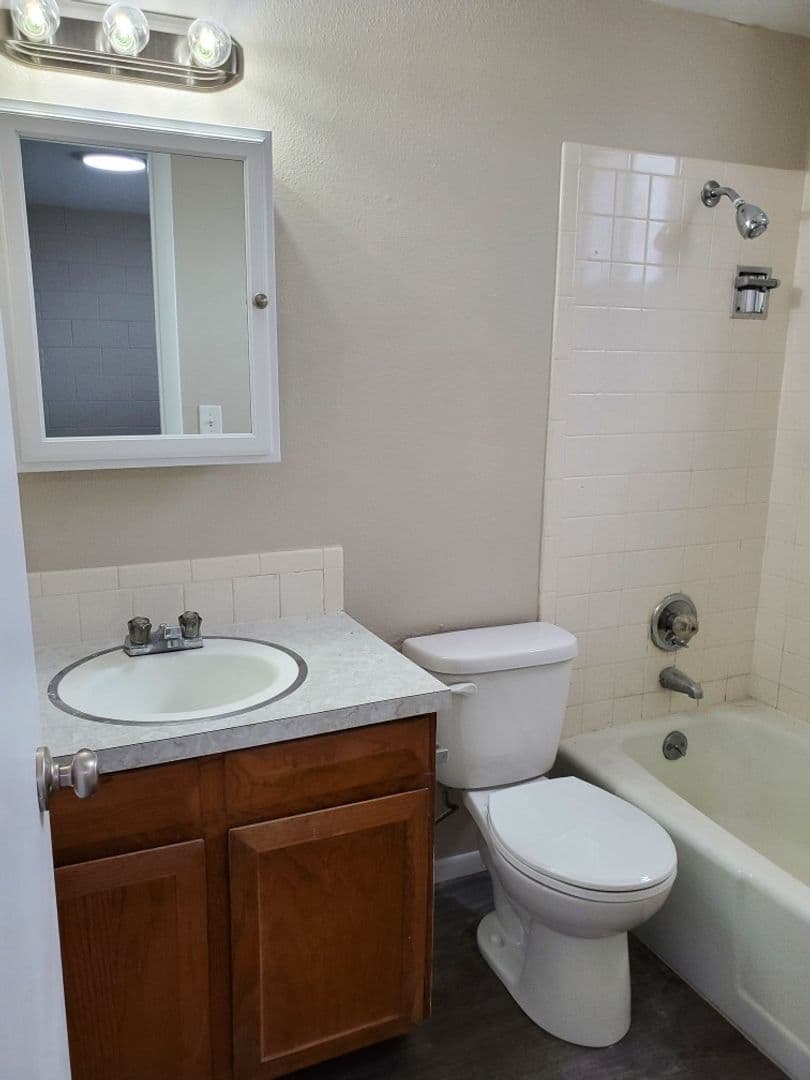Loveland Apartment: 713 N Garfield Ave