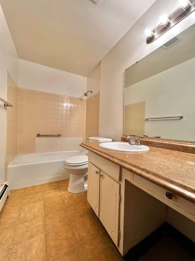 Fort Collins Apartment: 634 Mathews St