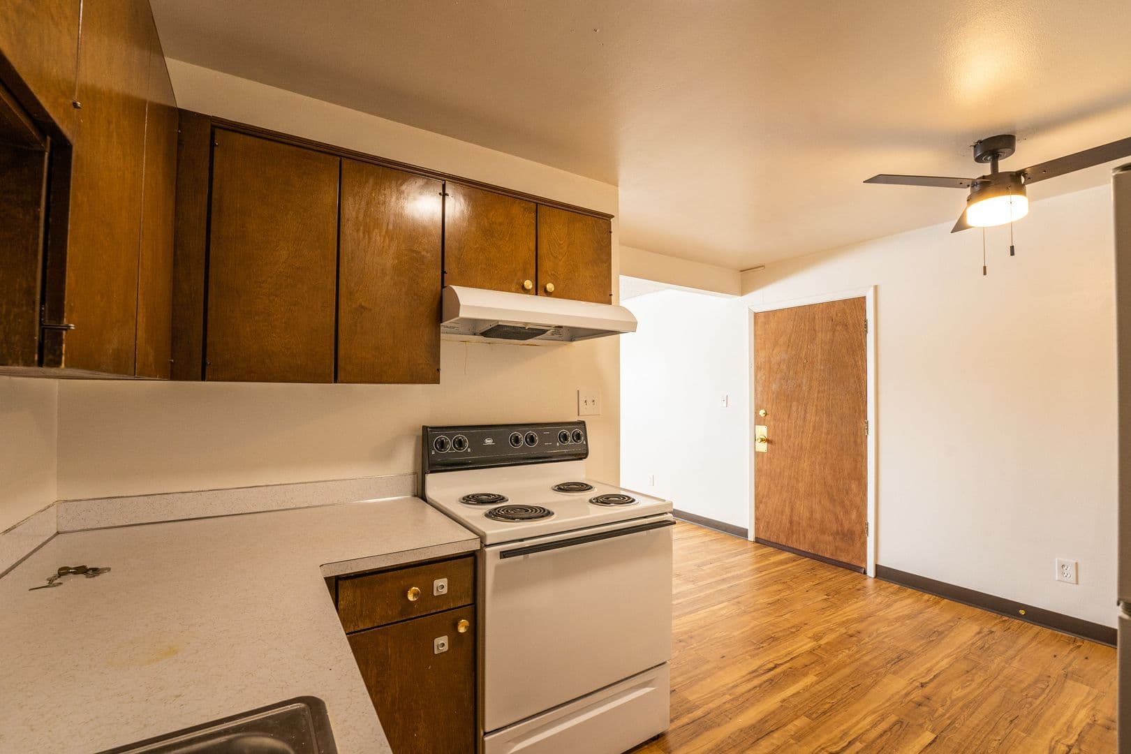 Laramie Apartment: 1617 Person St & 1622 S 17th St