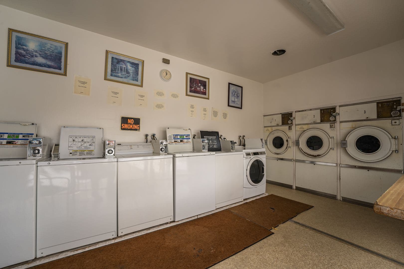 Laramie Apartment: 1617 Person St & 1622 S 17th St