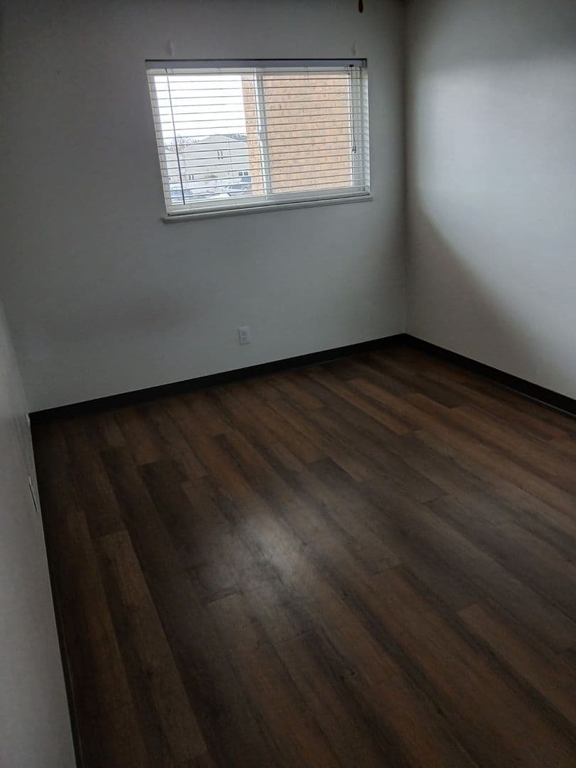 Laramie Apartment: 1617 Person St & 1622 S 17th St