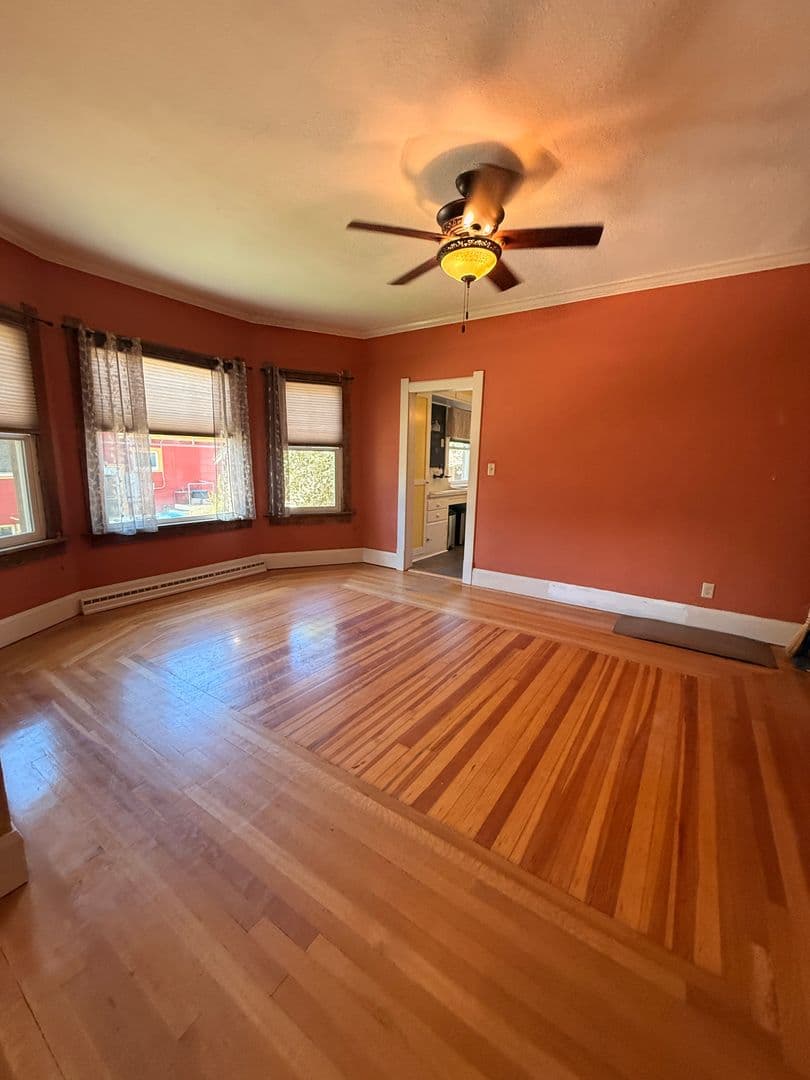 Laramie House: 609 E Garfield St