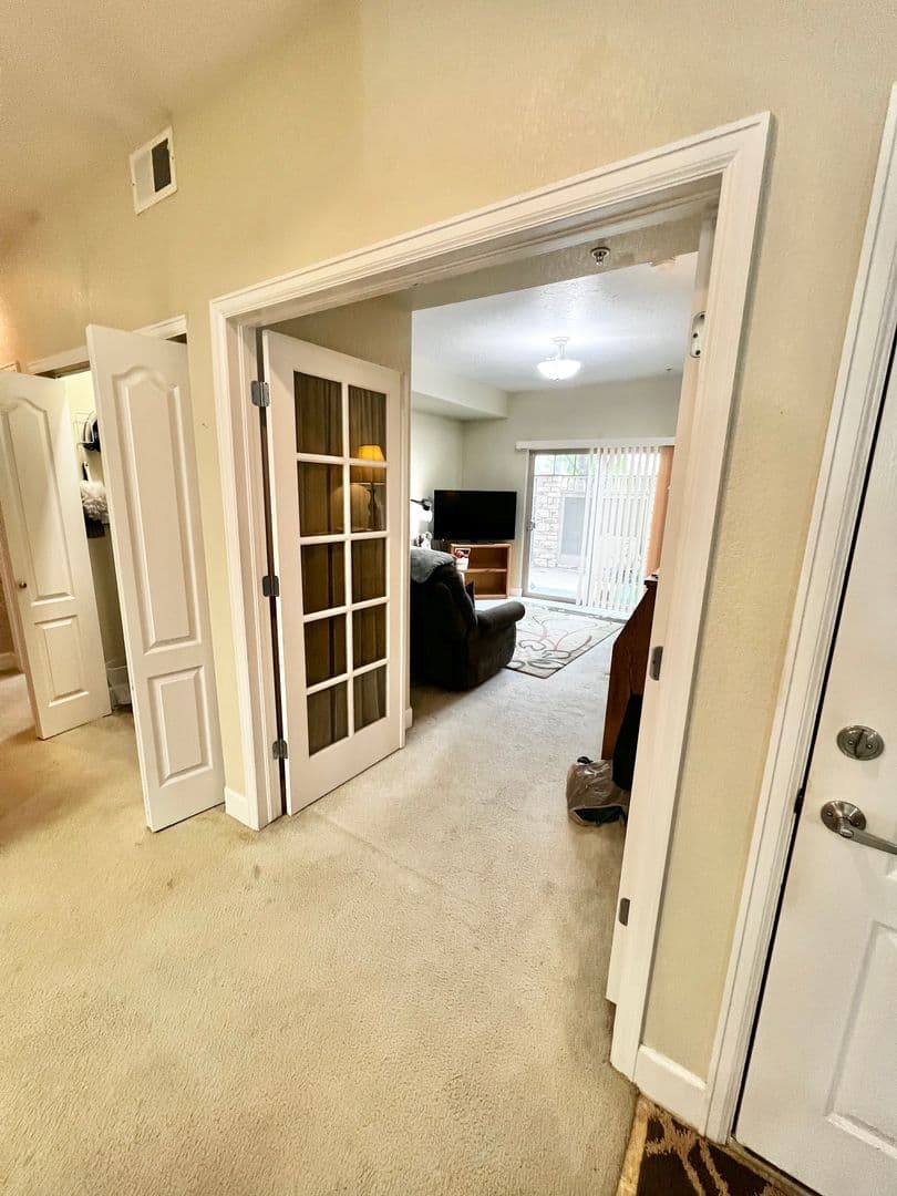Wellington Condo: 4101 Crittenton Lane Unit 103