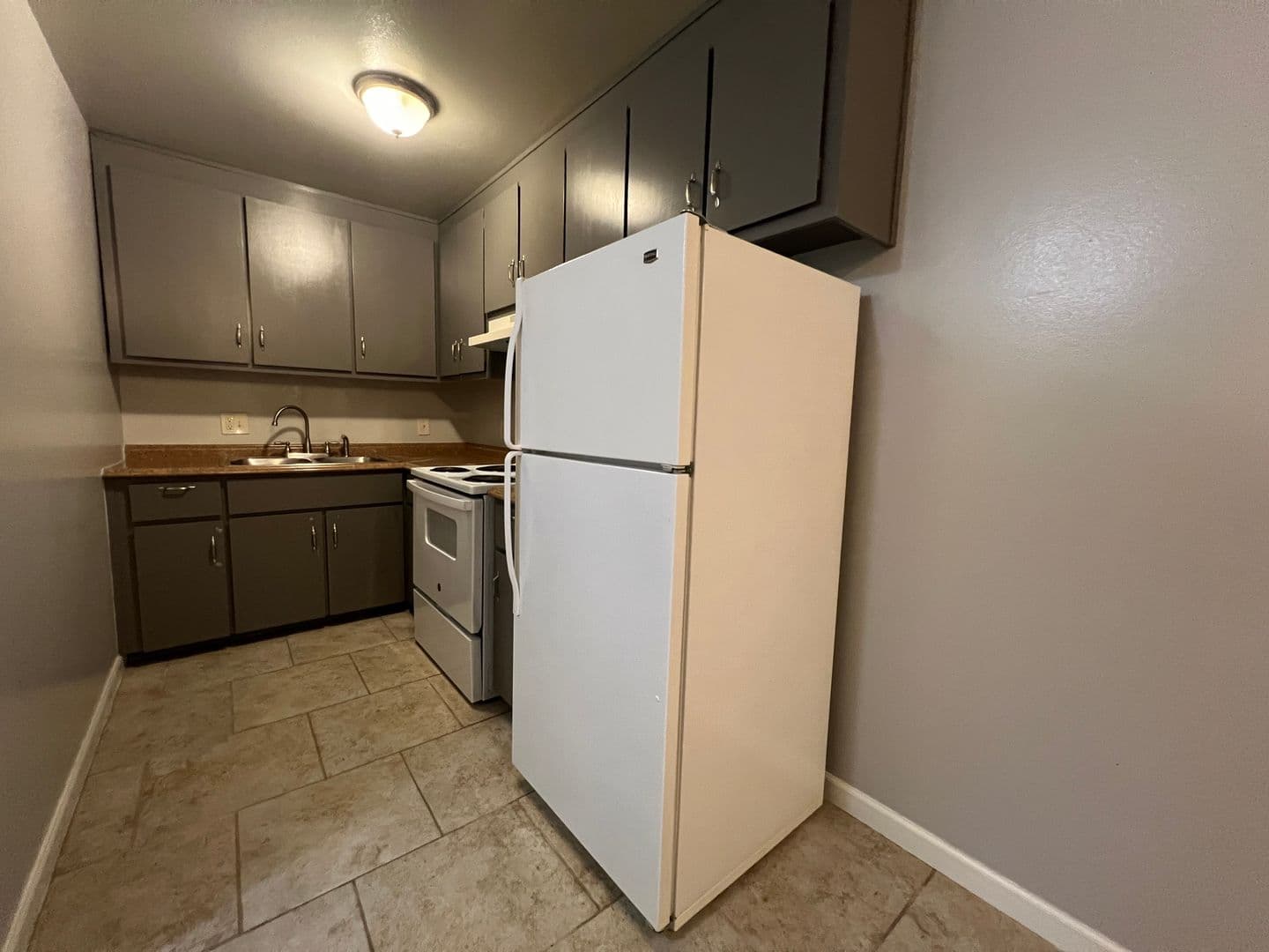 Fort Collins Apartment: 327 Mathews Street