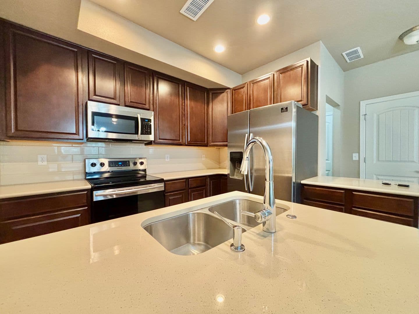 Windsor House: 1693 Grand Ave, Unit 3