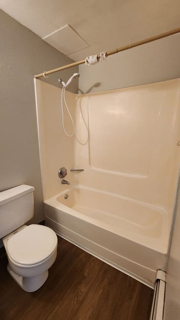 Cheyenne Apartment: 4517 Parkview Drive