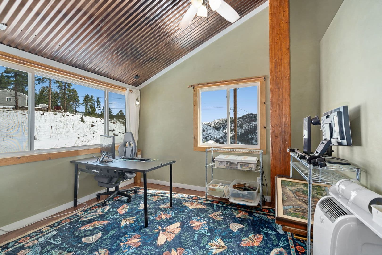 Bellvue House: 1154 Redstone Drive (DT-LN)