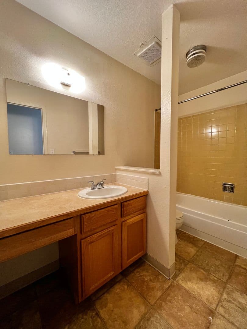Fort Collins Apartment: 1850 Laporte Ave