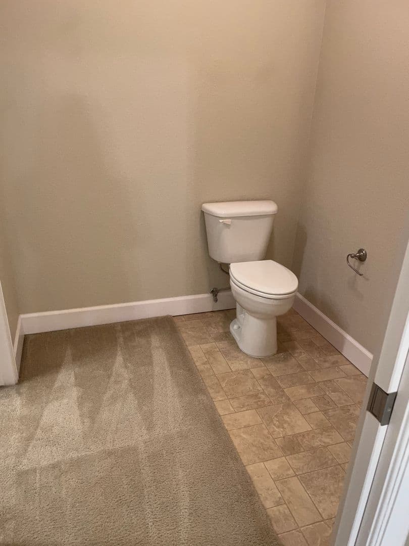 Wellington Condo: 4101 Crittenton Lane Unit 103