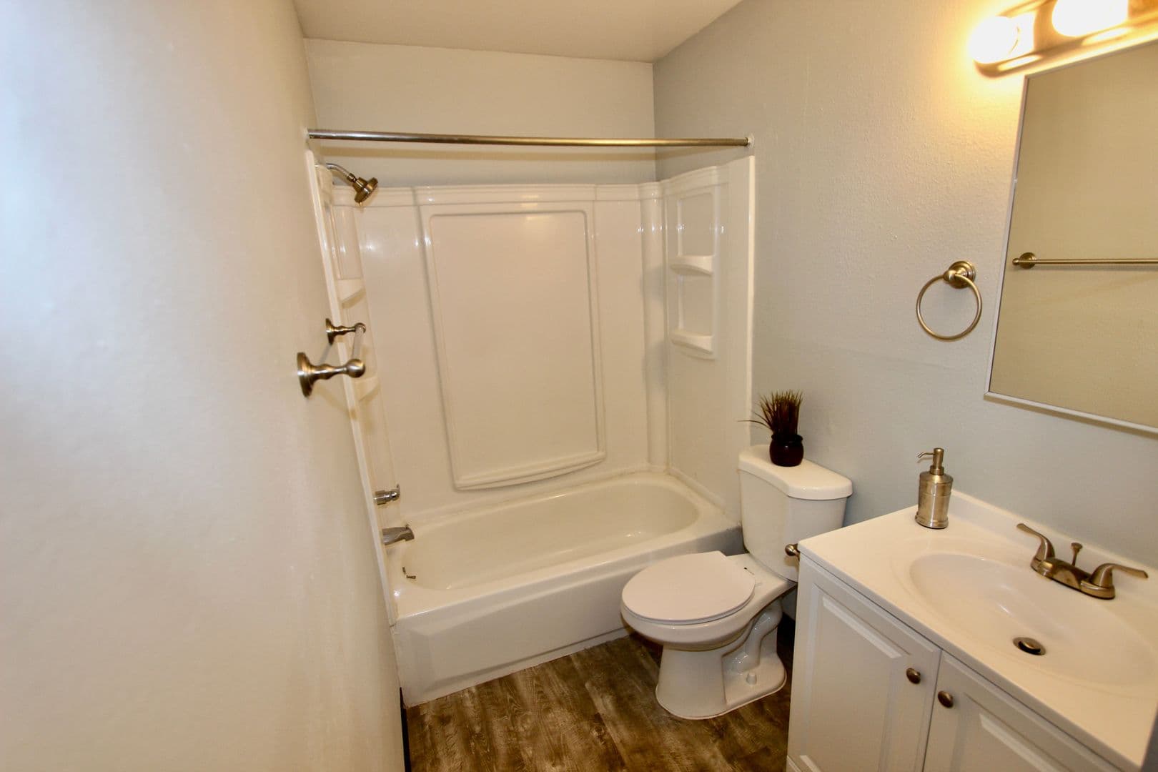 Grand Junction Apartment: 1222 Elm Ave