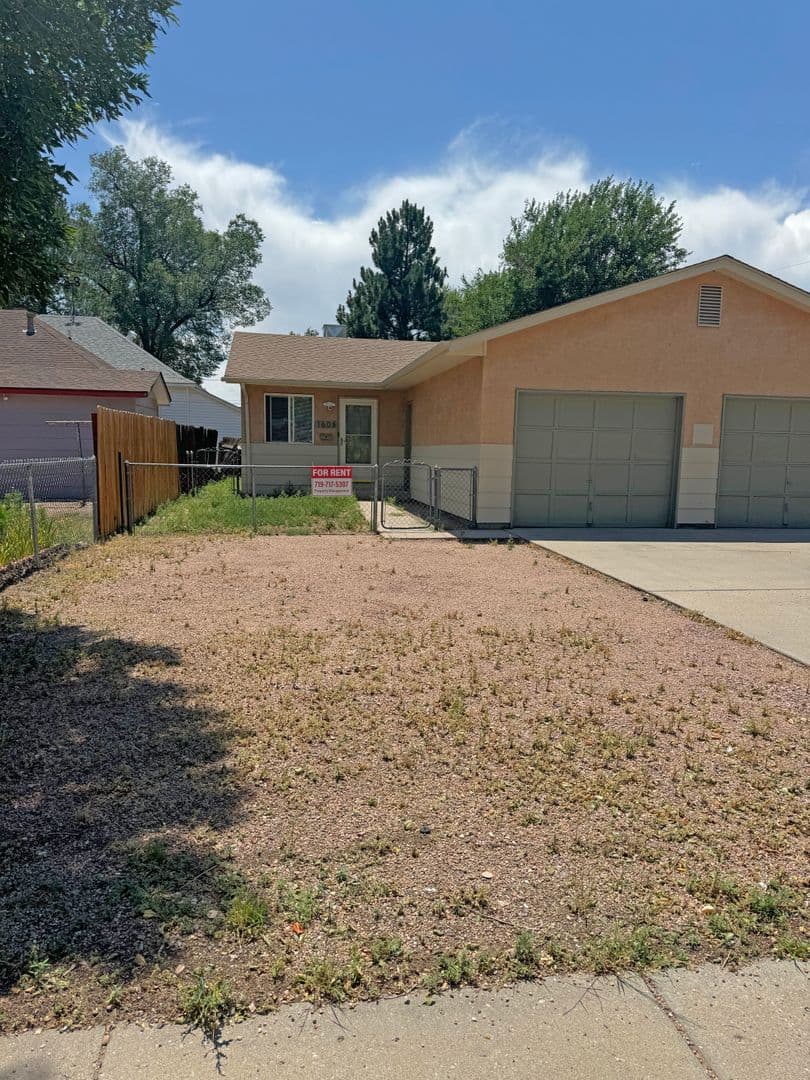 Pueblo Apartment: 1608 - 1610 W Summit Ave