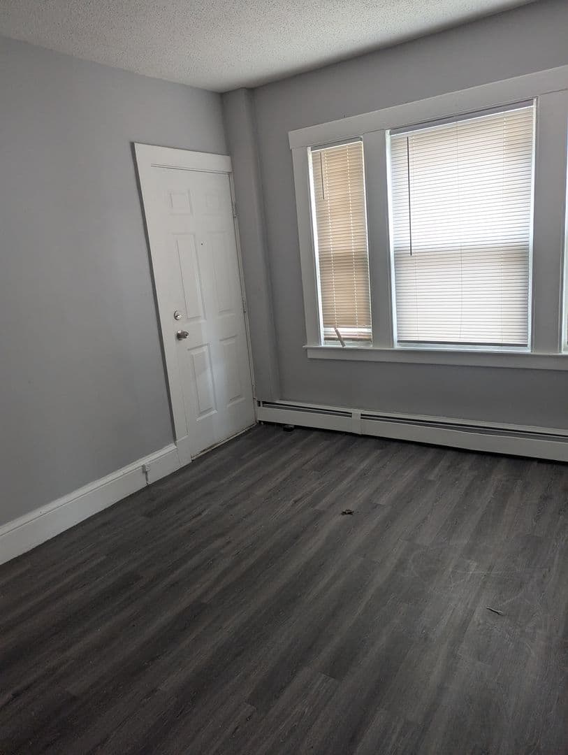 Hartford Apartment: 71-73 Madison Ave