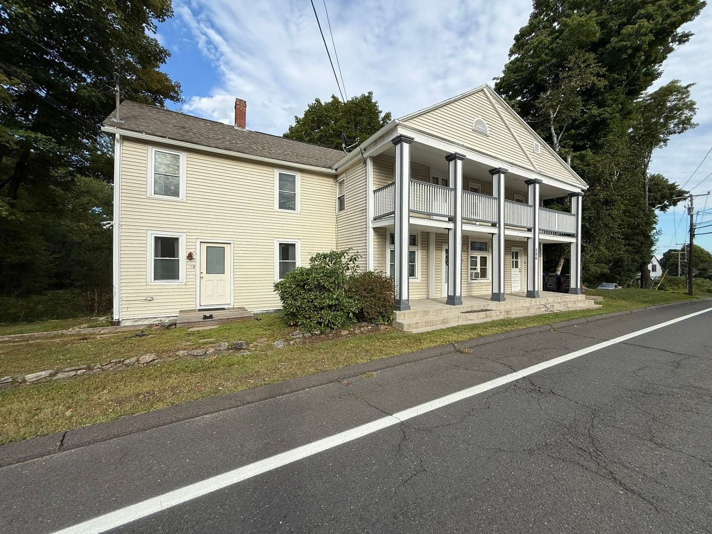 North Granby Apartment: 380 North Granby Road
