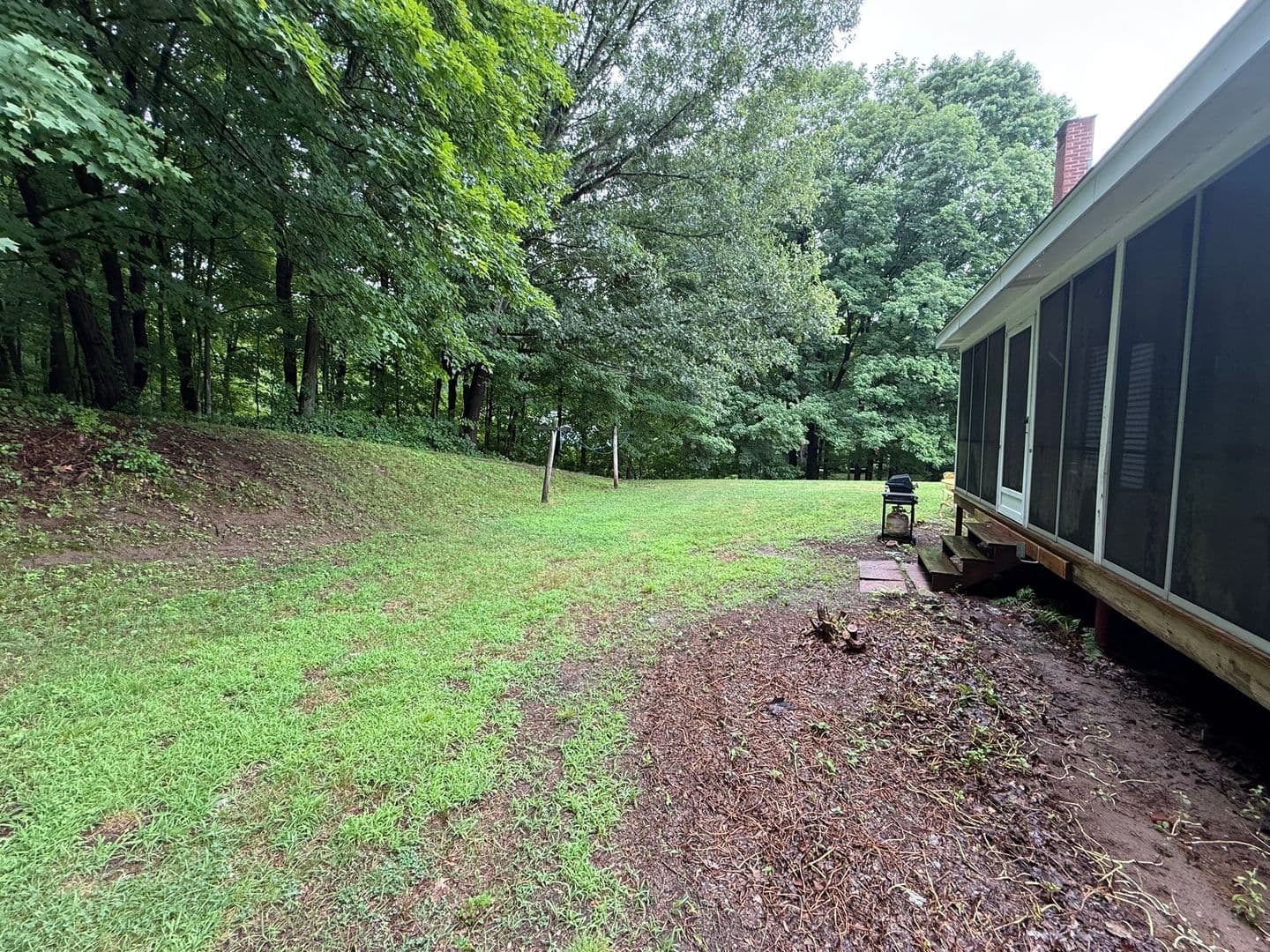Broad Brook House: 117 Depot St