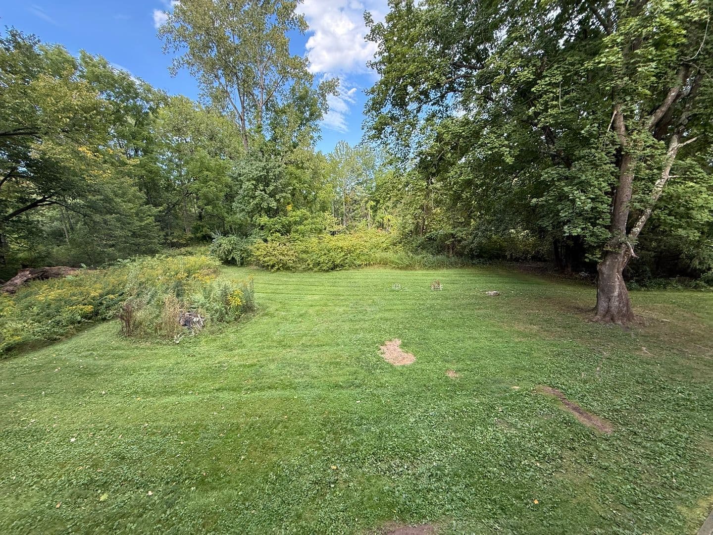 North Granby Apartment: 380 North Granby Road
