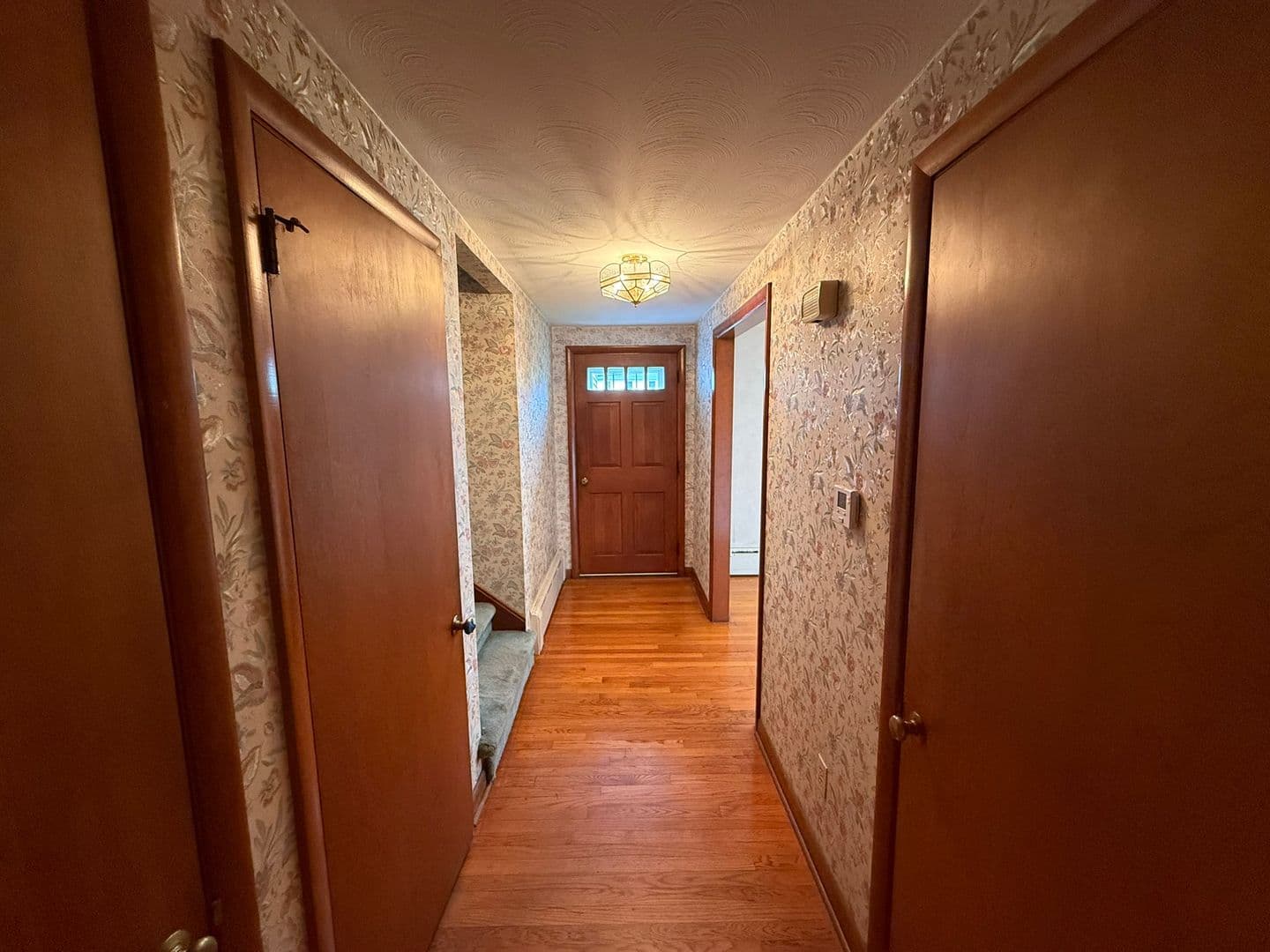Broad Brook House: 117 Depot St