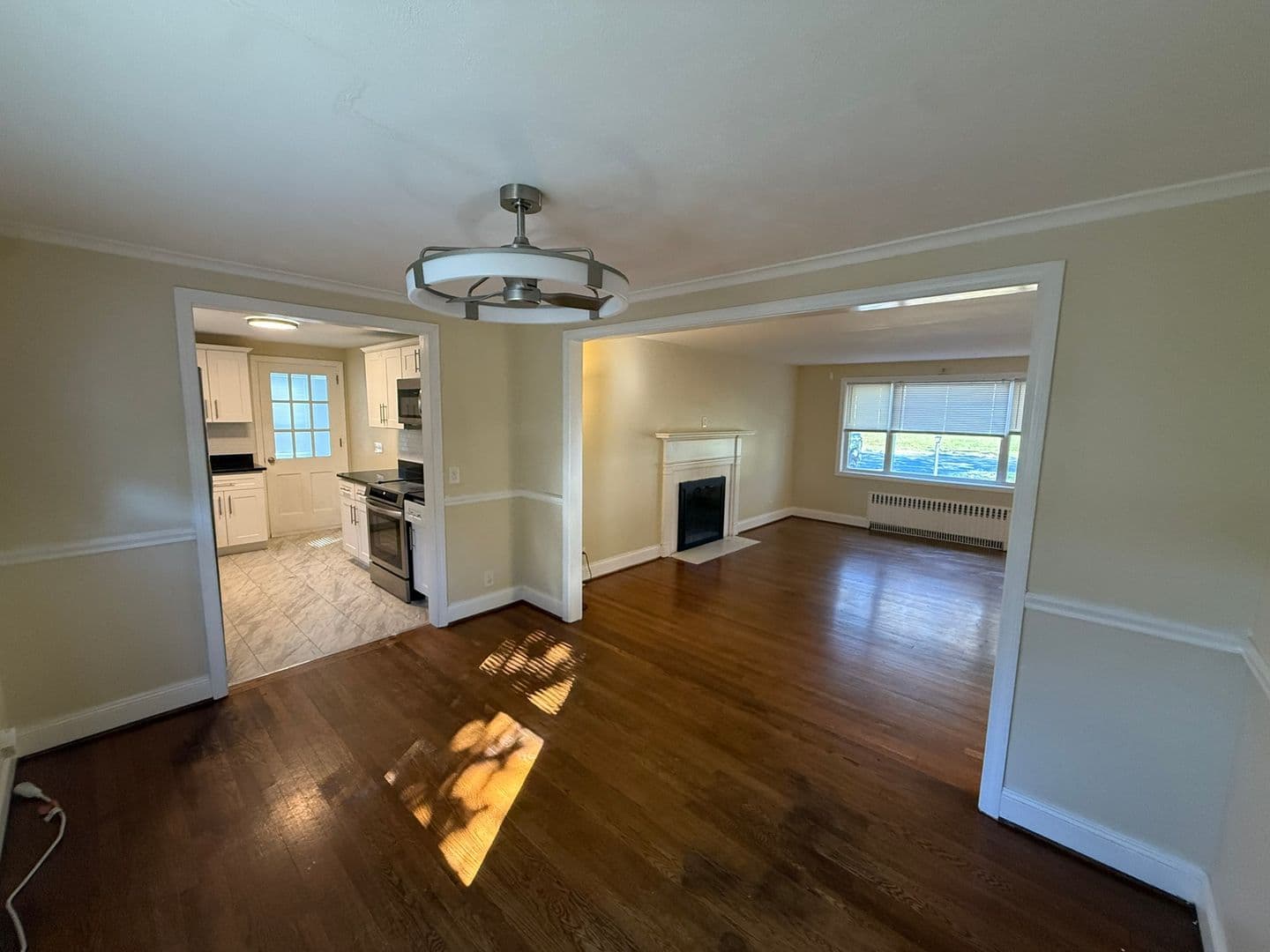 East Hartford House: 633 Oak St