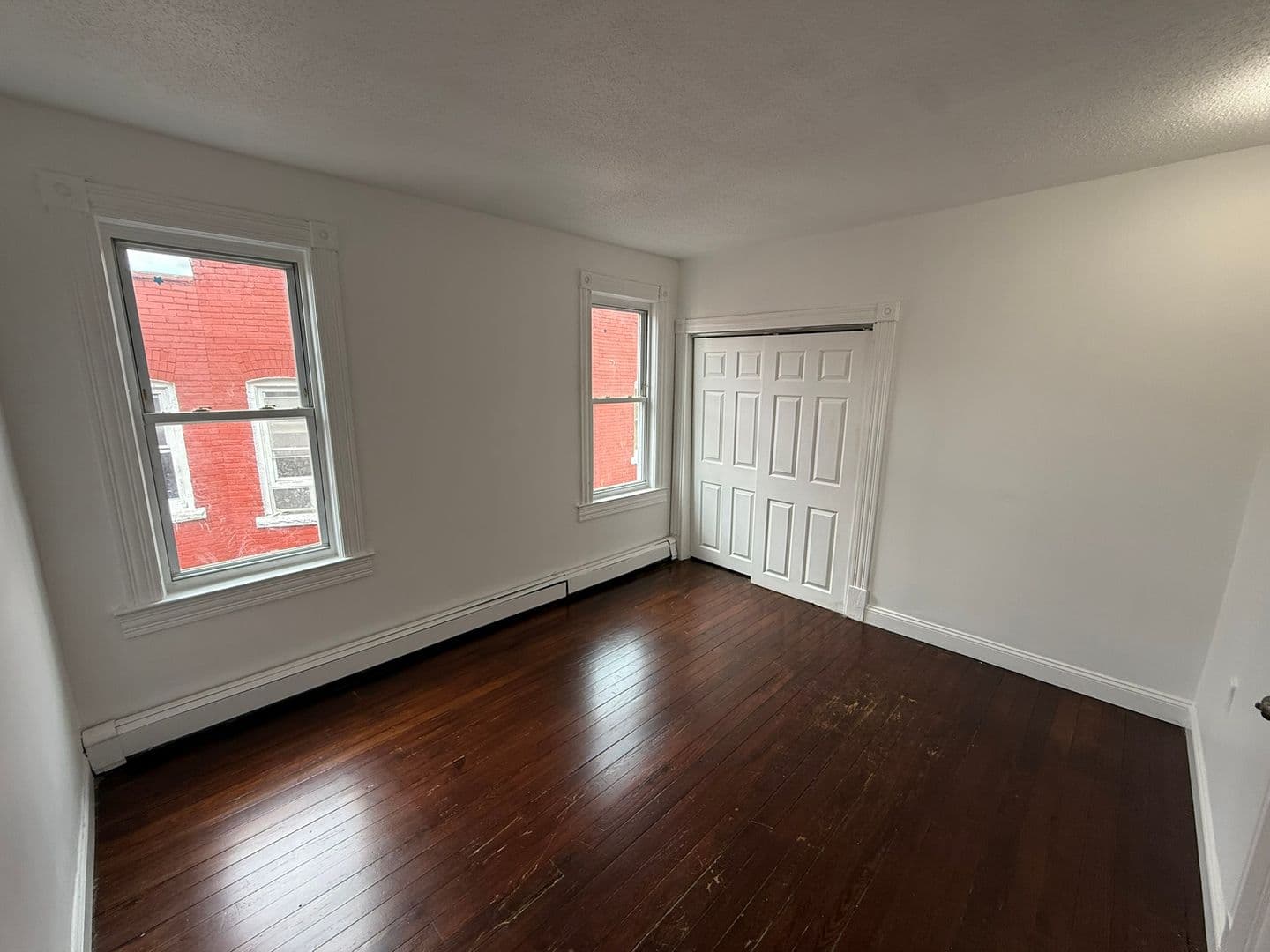 Hartford Apartment: 122-124 Shultas Pl