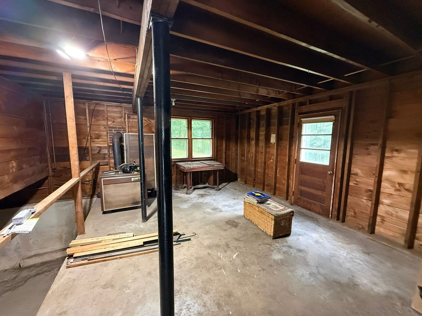 Broad Brook House: 117 Depot St