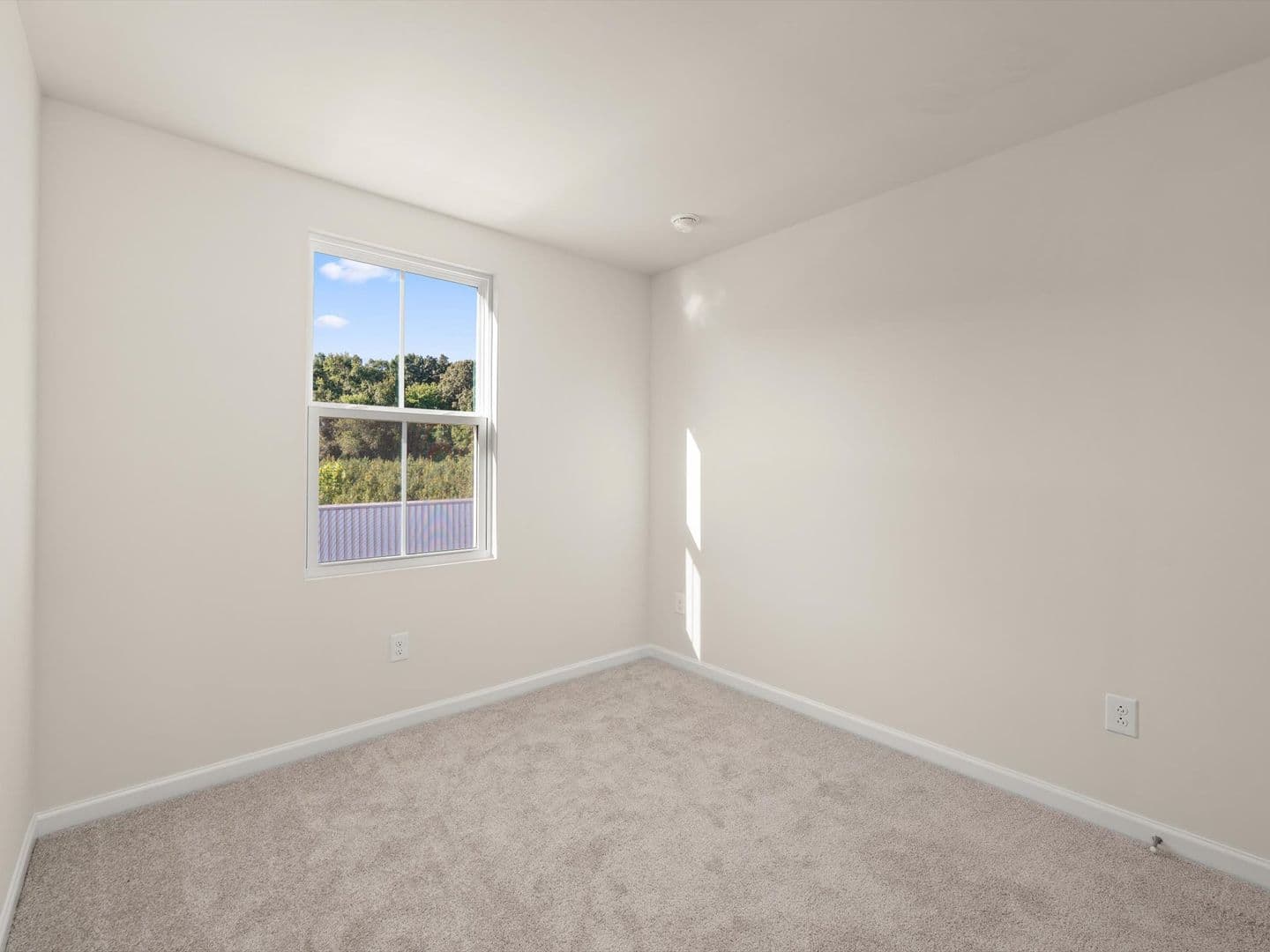 Milford House: 18212 Kirsten Dr