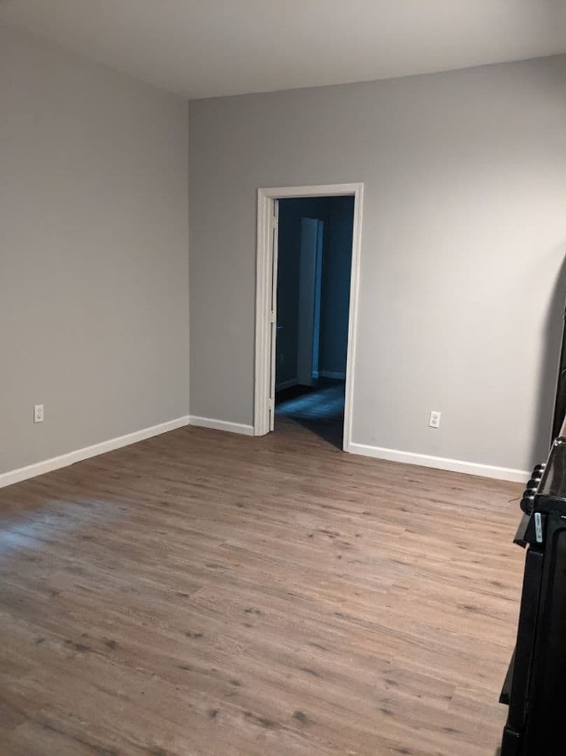 Wilmington Apartment: 825 N. Market St.
