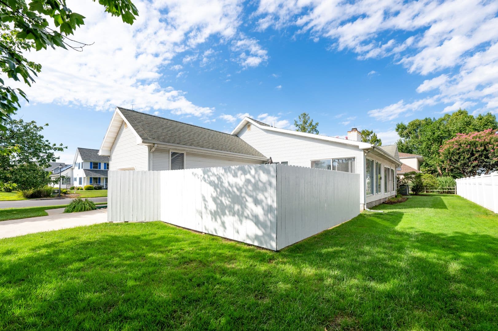 Lewes House: 225 Ocean View Blvd