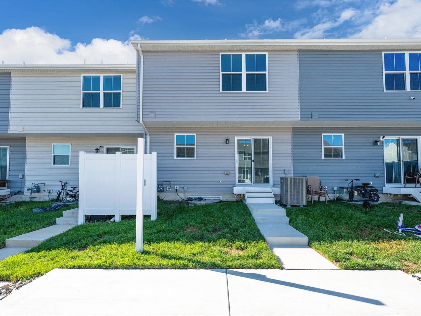 Milford House: 18212 Kirsten Dr