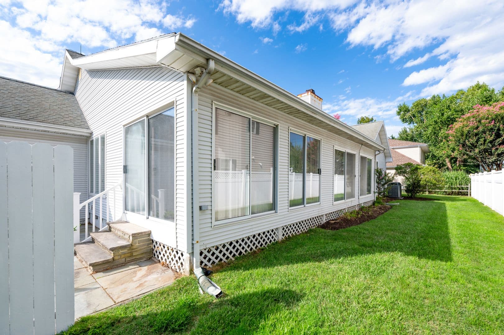 Lewes House: 225 Ocean View Blvd