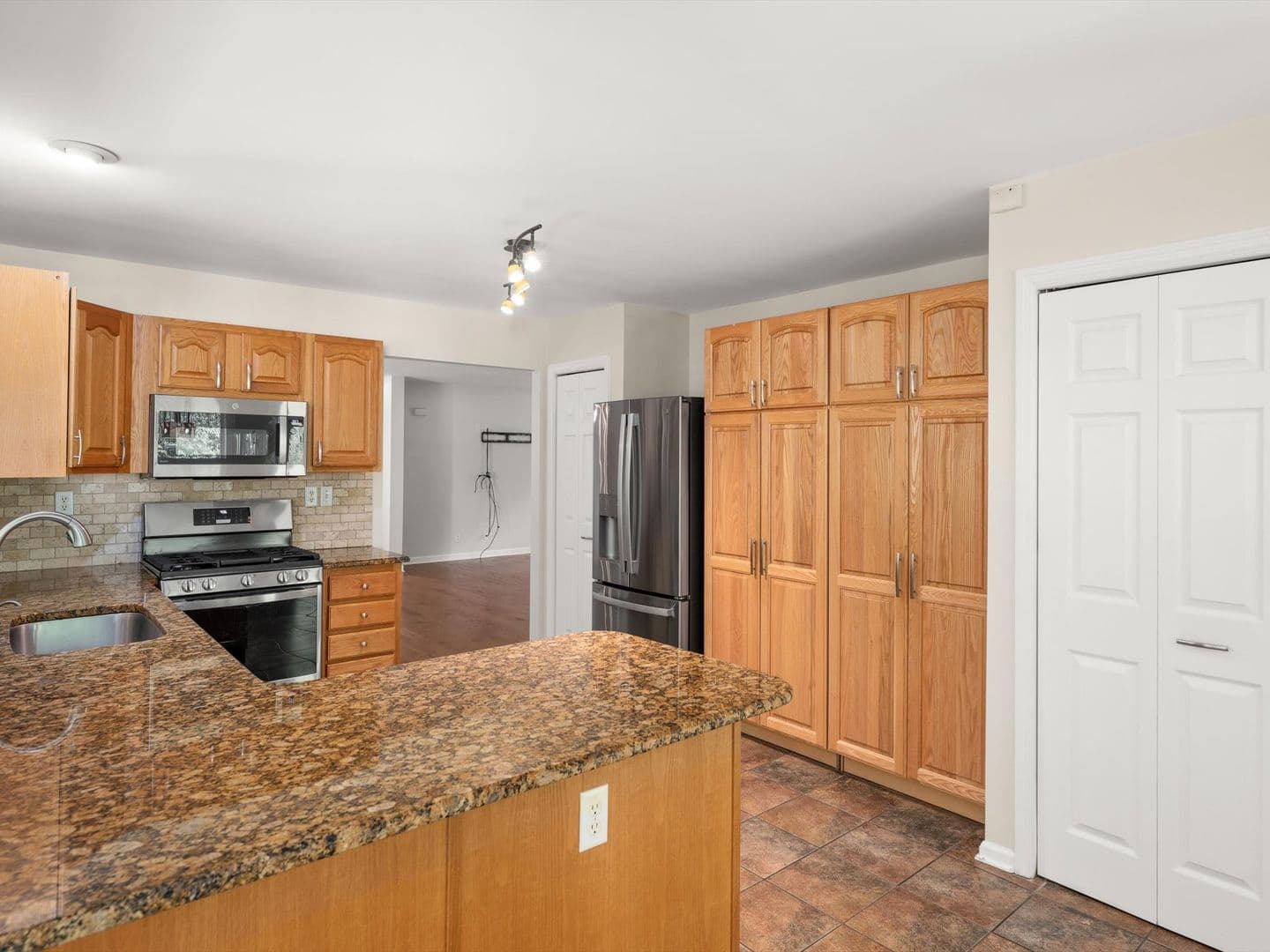 Lewes House: 22919 Camp Arrowhead Road