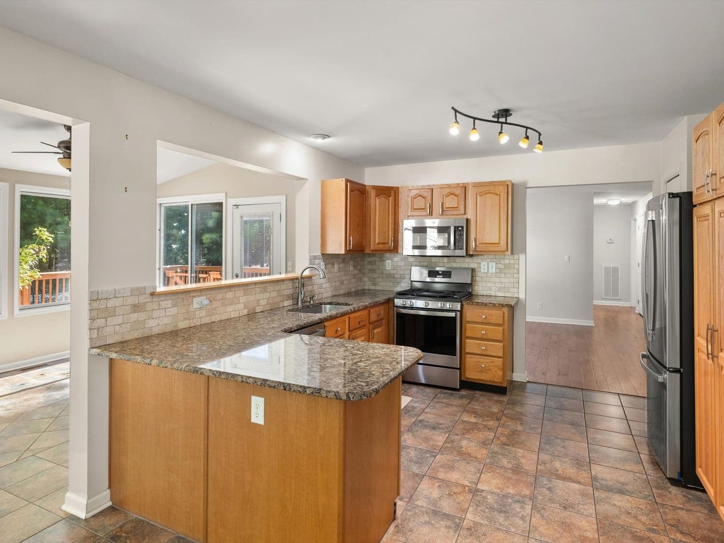 Lewes House: 22919 Camp Arrowhead Road