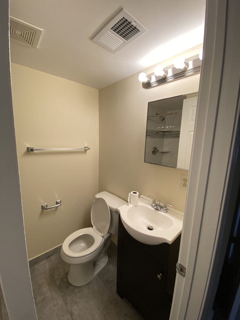 Wilmington Apartment: 825 N. Market St.
