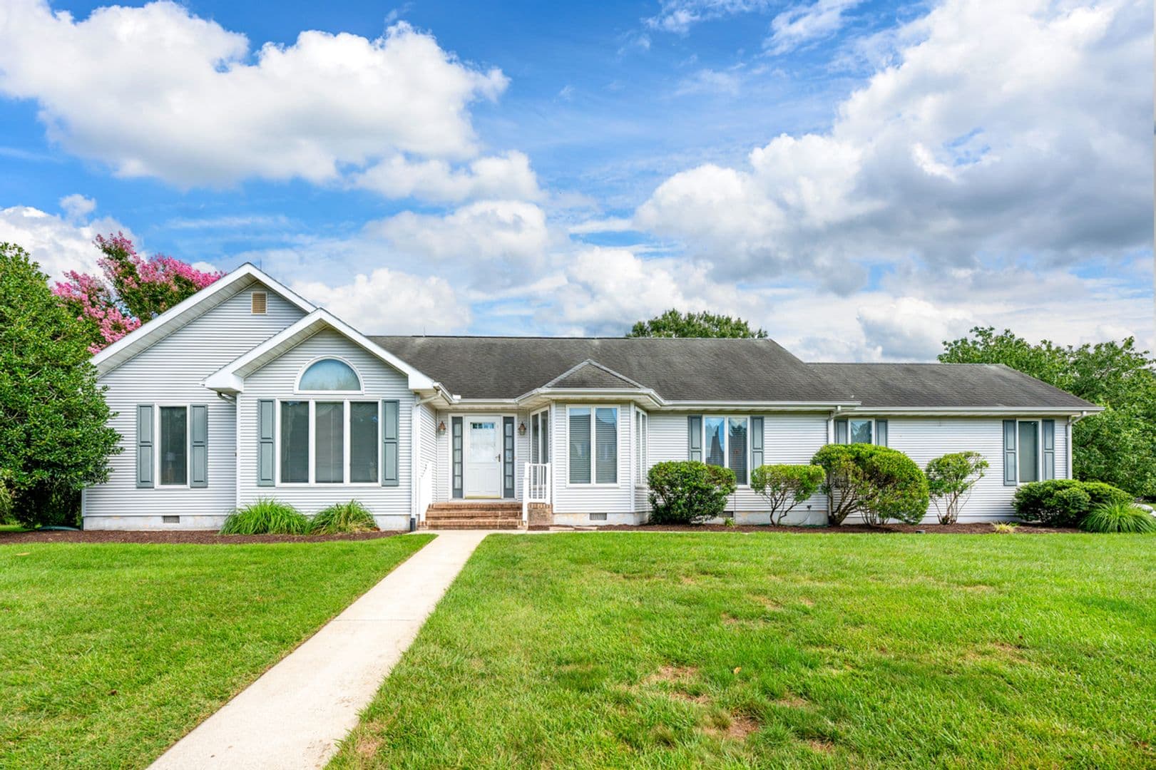 Lewes House: 225 Ocean View Blvd