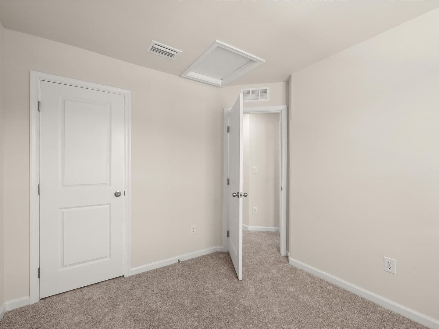 Milford House: 18212 Kirsten Dr