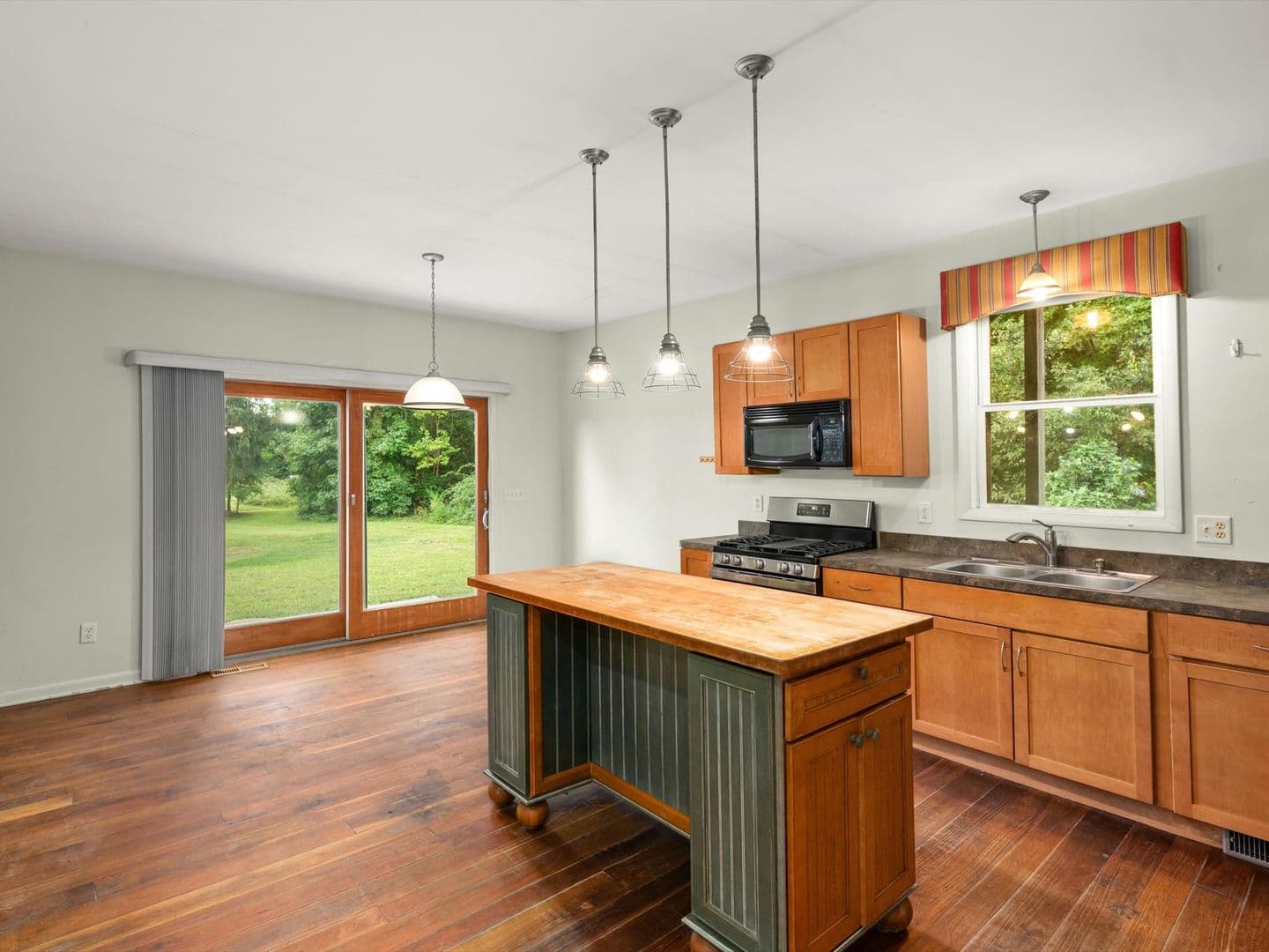 Harbeson House: 18890 Harbeson Rd