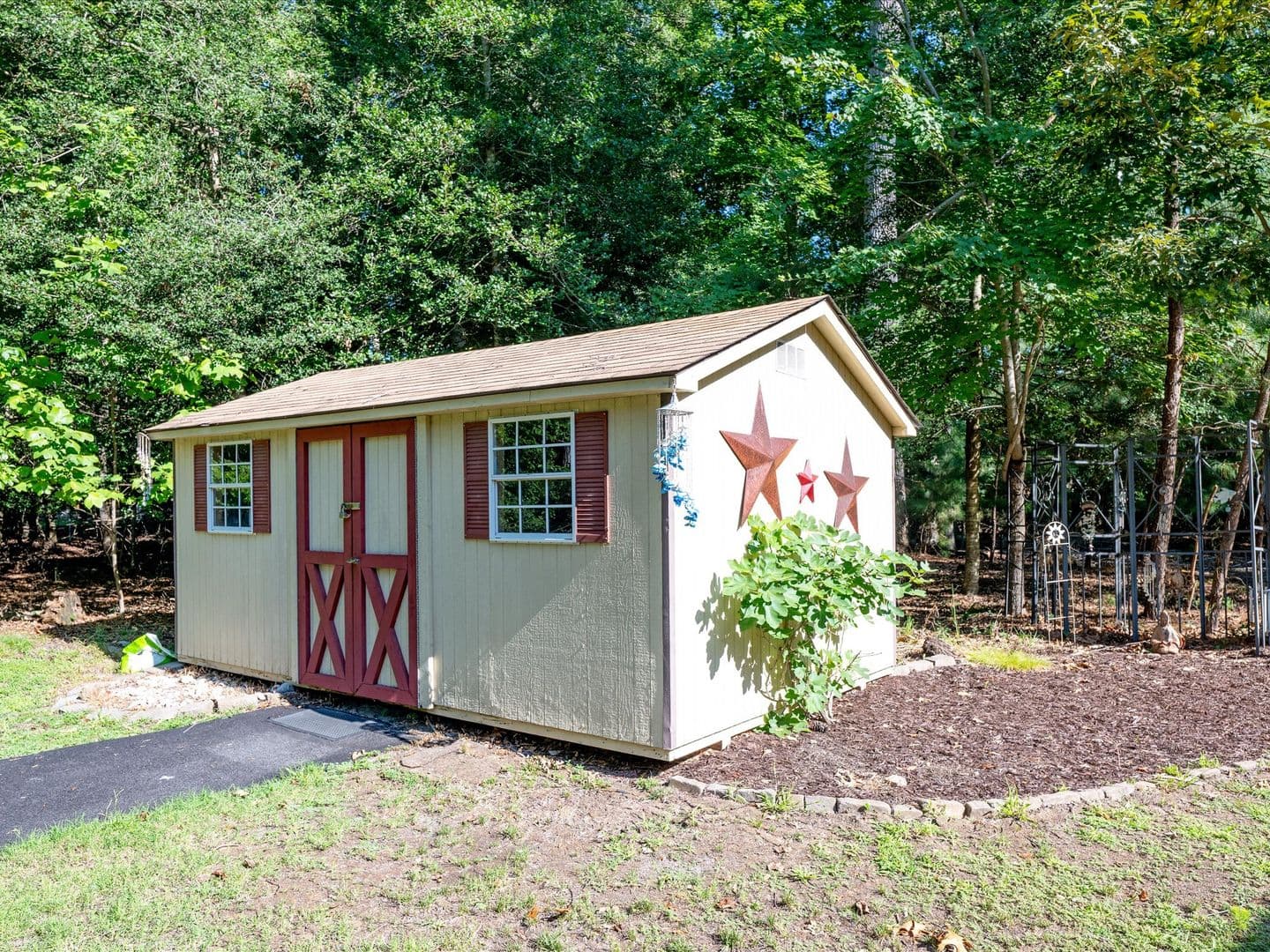 Lewes House: 22919 Camp Arrowhead Road