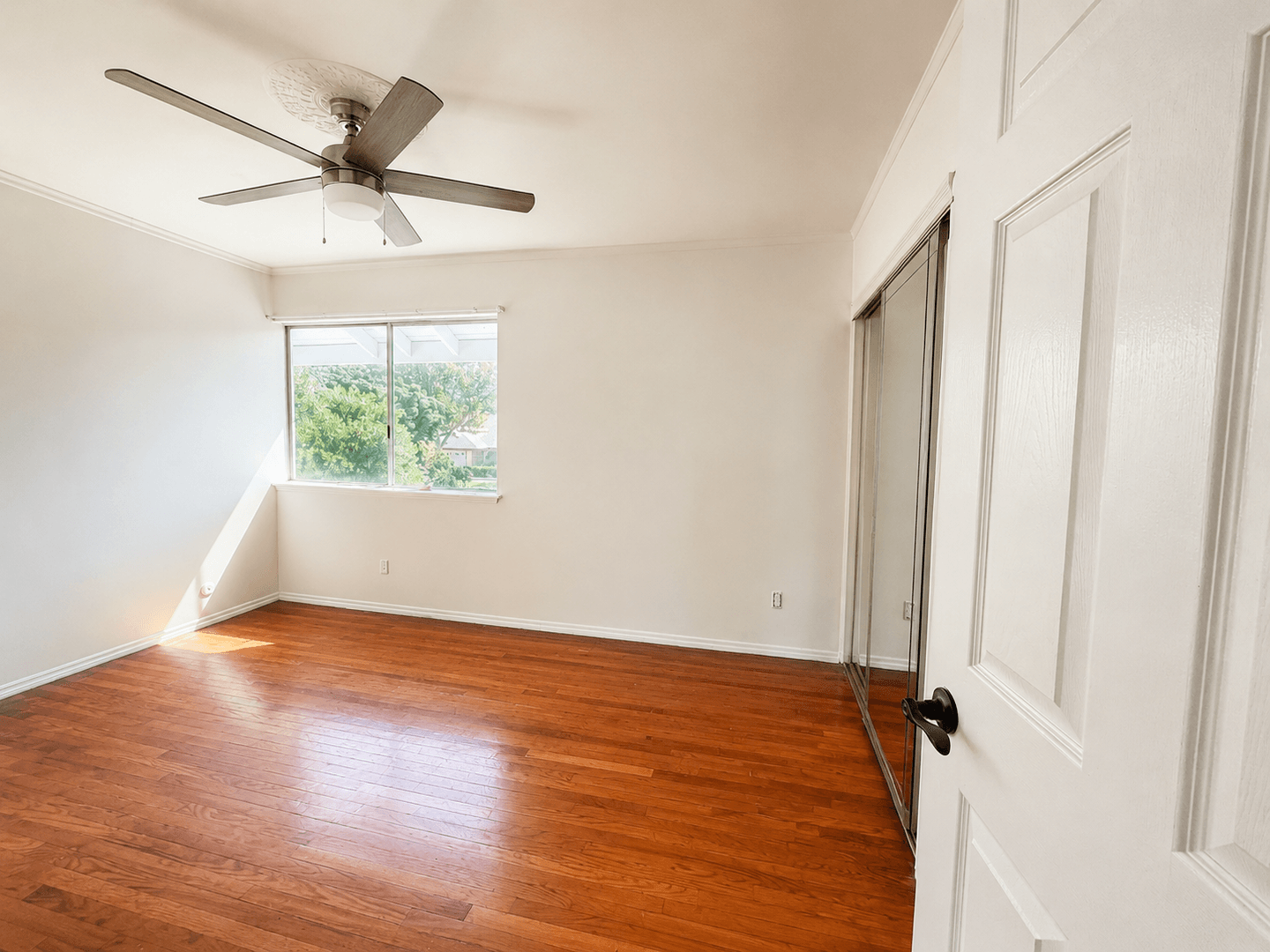 Canyon Country Apartment: 19601 Cedarcreek St.