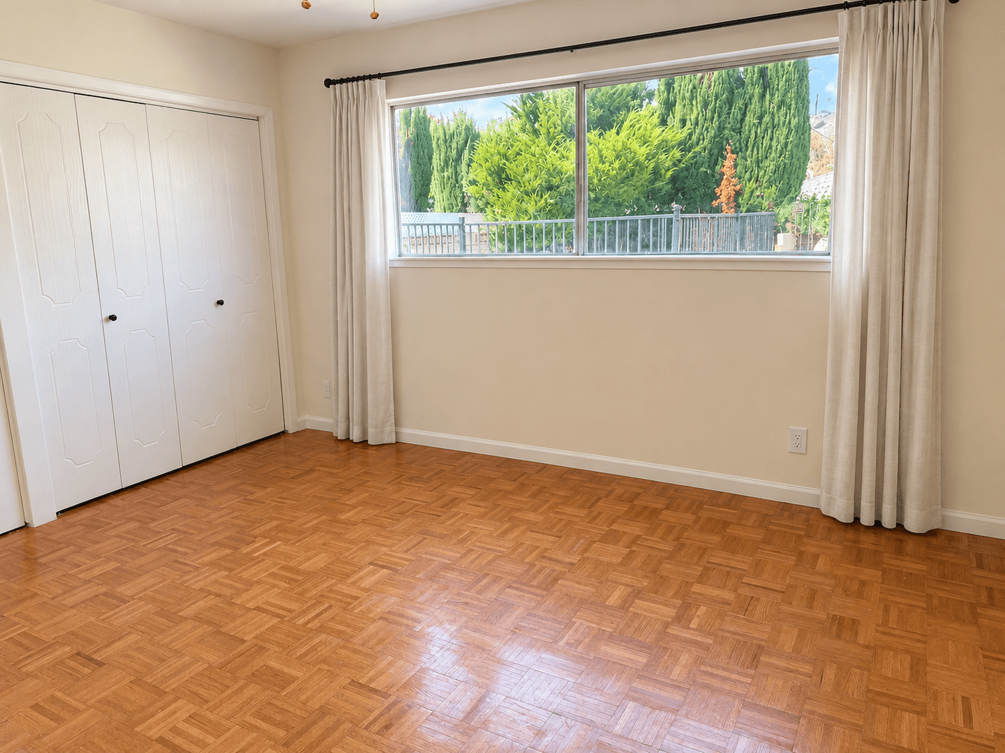 Canyon Country Apartment: 19601 Cedarcreek St.