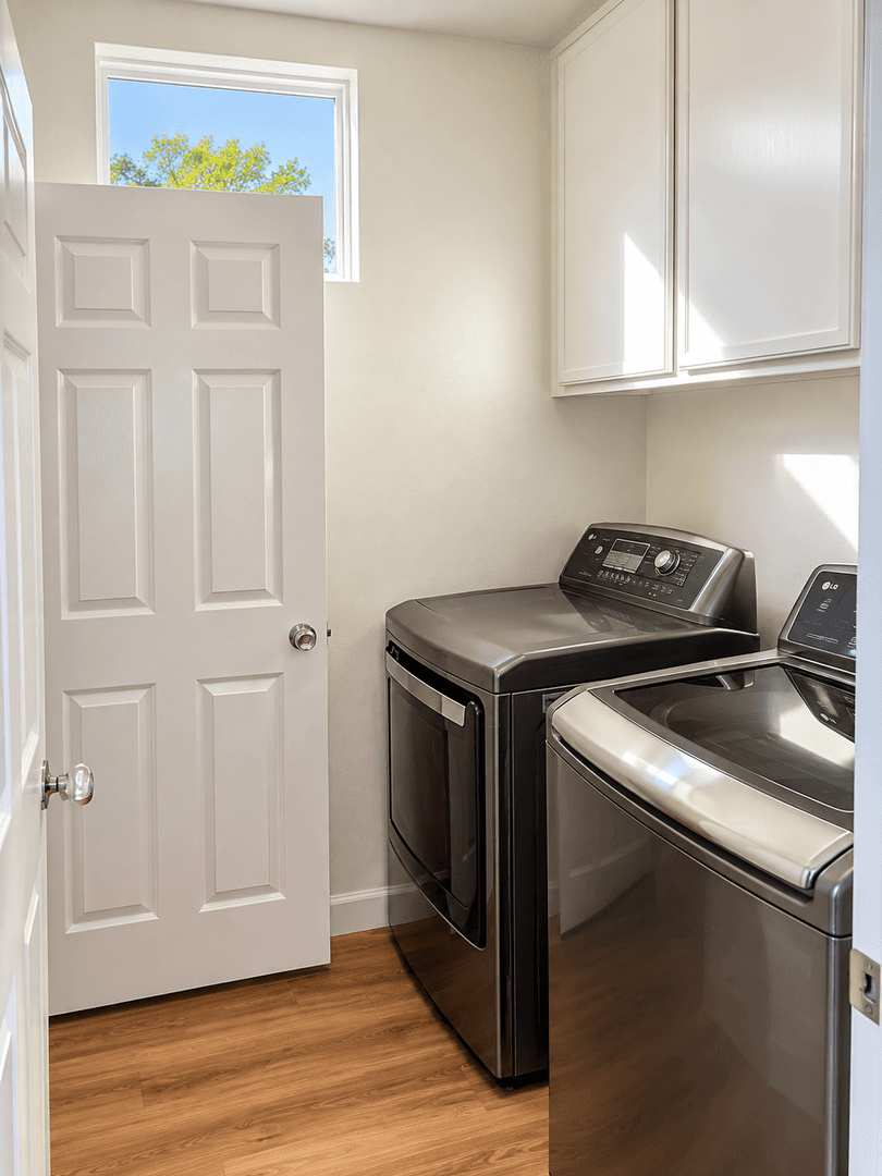 Santa Clarita Apartment: 27705 Thalia Lane