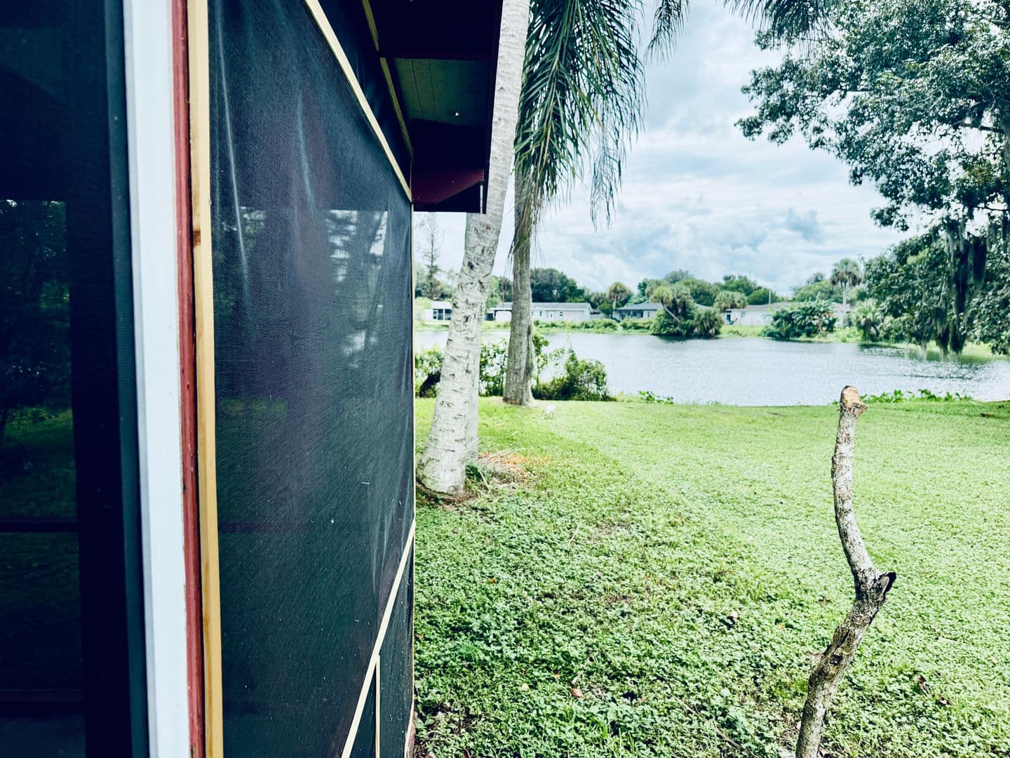 Cocoa House: 718 Lunar Lake Circle