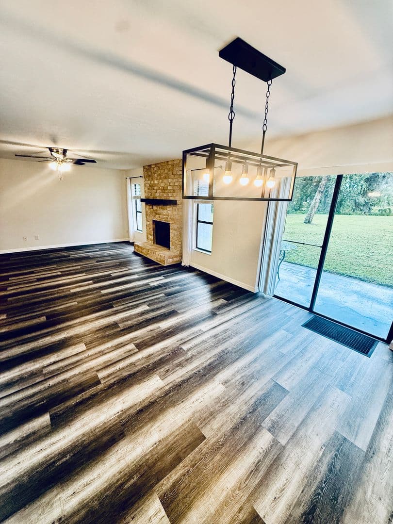 Palm Bay House: 401 Fillmore Ave NE