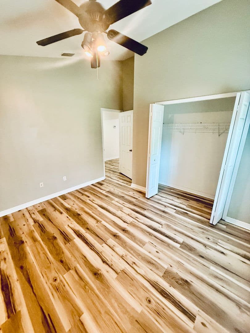 Melbourne House: 1686 Rustic Way