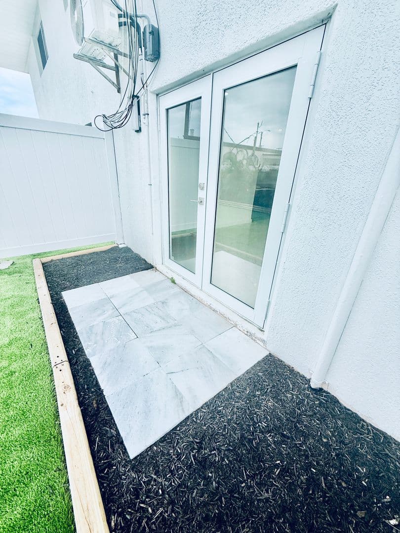 Indialantic Condo: 210 6th Ave Unit 4