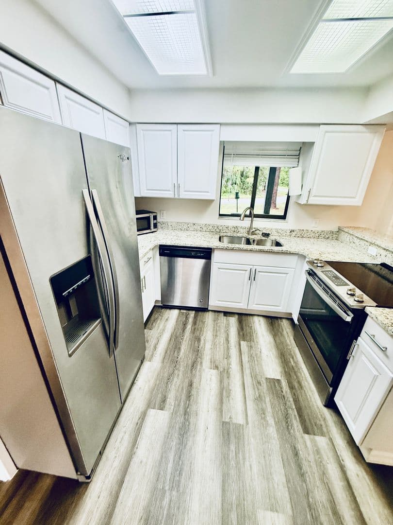 Palm Bay House: 401 Fillmore Ave NE