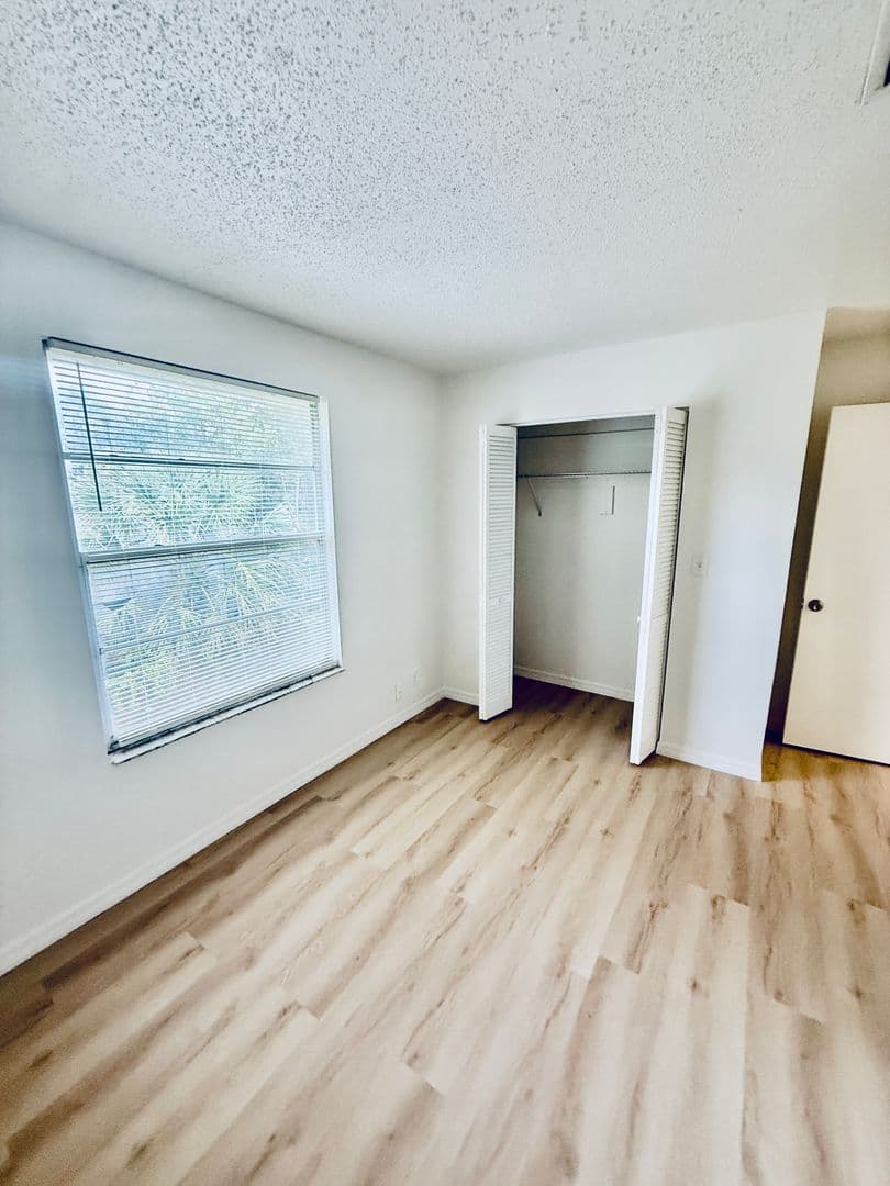 West Melbourne House: 2278 W. New Haven Avenue