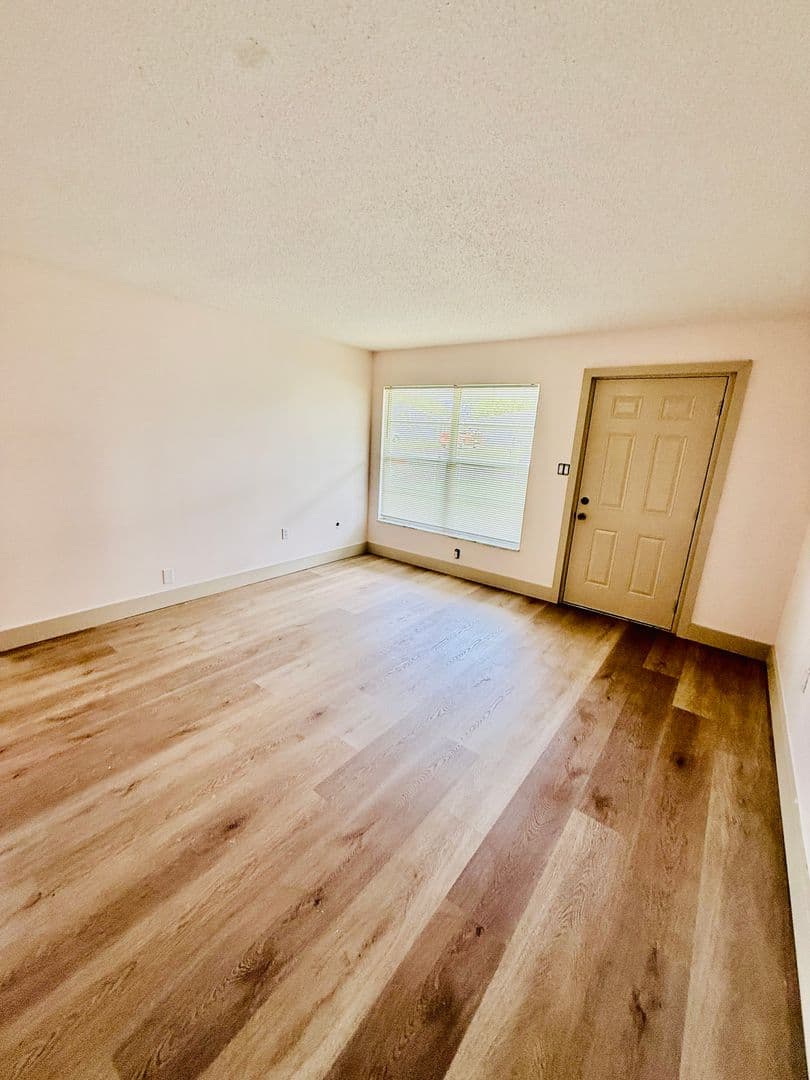 Cocoa House: 718 Lunar Lake Circle