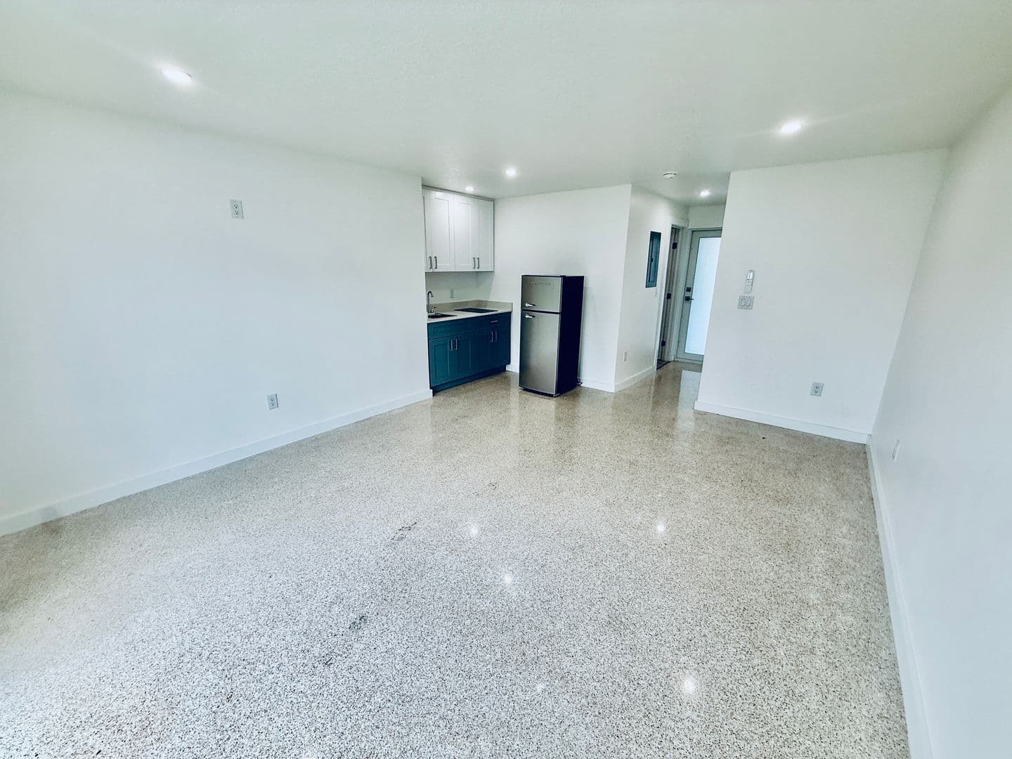 Indialantic Condo: 210 6th Ave Unit 4
