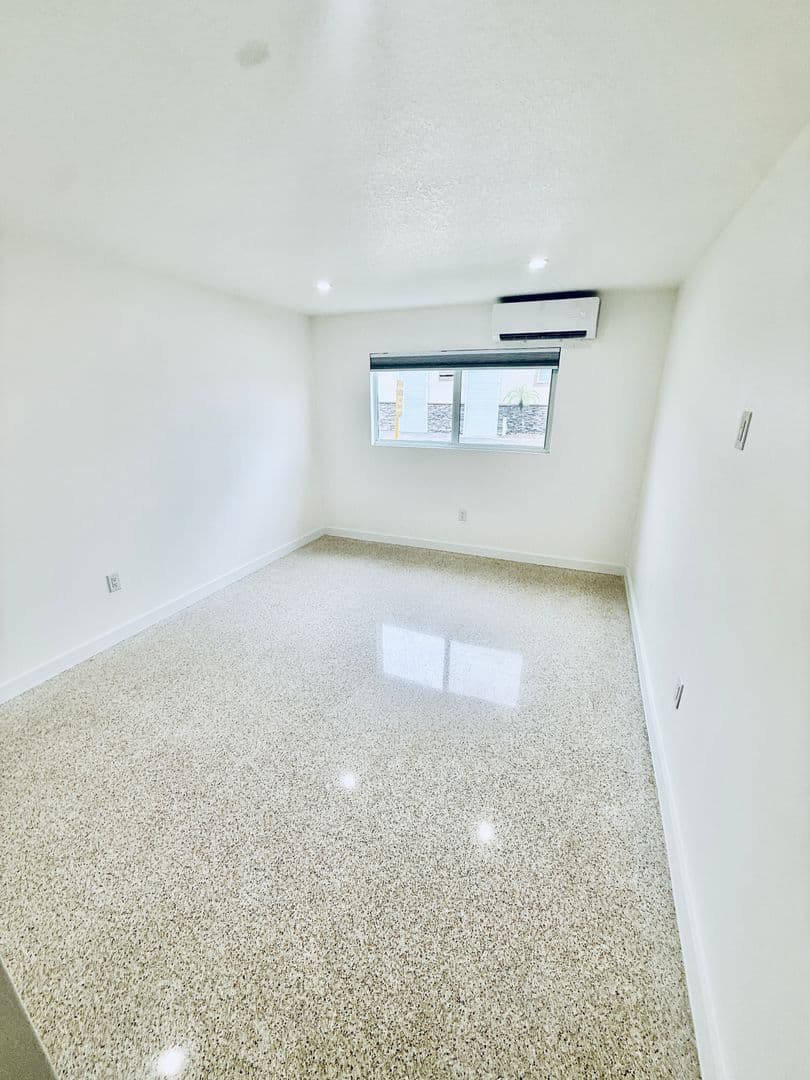 Indialantic Condo: 210 6th Ave Unit 6