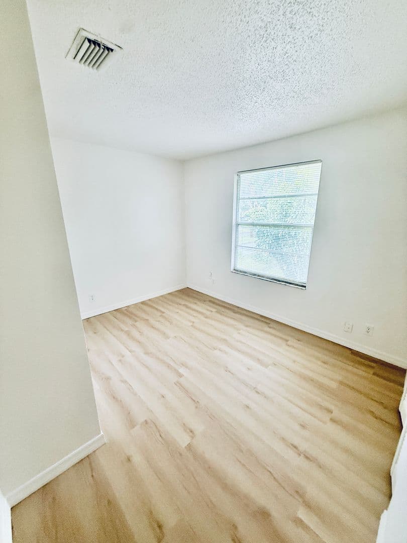 West Melbourne House: 2278 W. New Haven Avenue