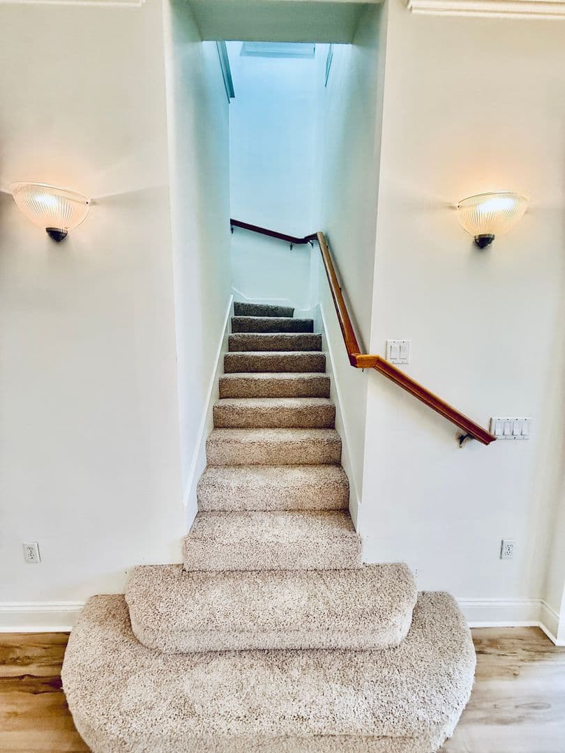 Palm Bay House: 860 VIGNOLES AVENUE NE, UNIT 2