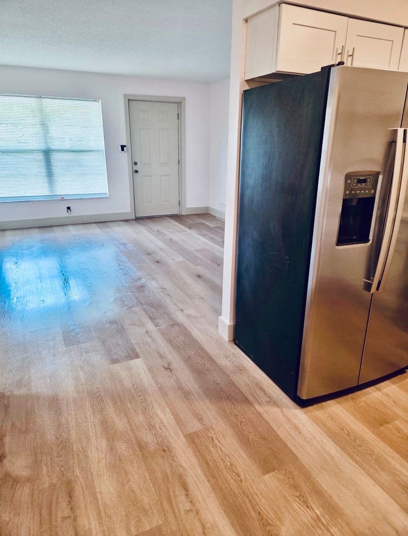 Cocoa House: 718 Lunar Lake Circle